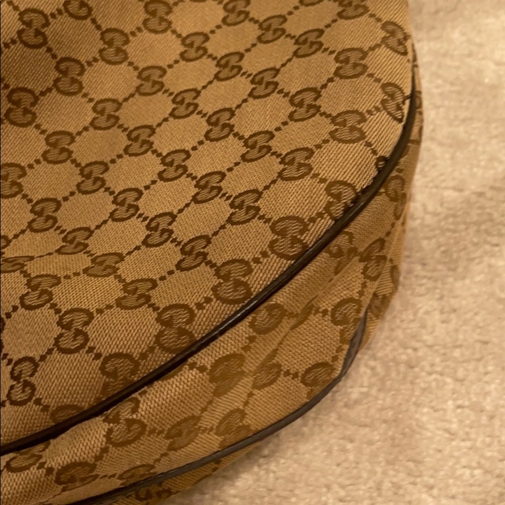 Authentic Gucci handbag ❤️❤️ - Picture 12 of 13
